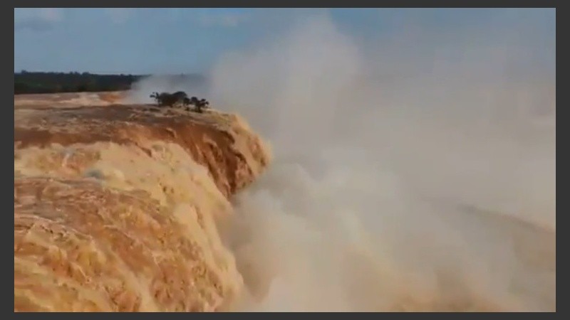 El impactante espectáculo de las Cataratas del Iguazú.