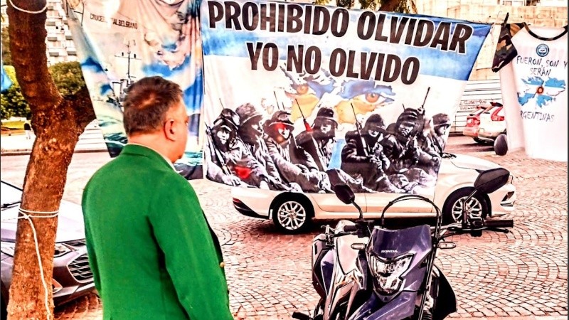 Gabriel Rocca protagoniza Pata de conejo, los sábados de mayo en La Escalera.