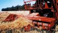Riesgo sanitario: maquinaria agrícola usada e importada llega sucia con barro