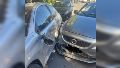 Fuerte choque entre dos autos cerca de la Facultad de Medicina