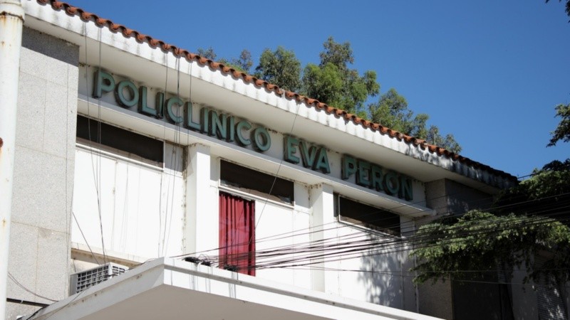 El joven fue trasladado al Eva Perón donde se confirmó el fallecimiento.
