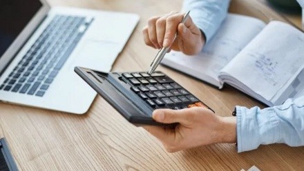 La baja de la inflación impacta en las tasas de interés de los plazos fijos.
