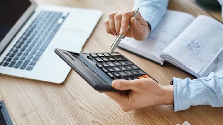 La baja de la inflación impacta en las tasas de interés de los plazos fijos.