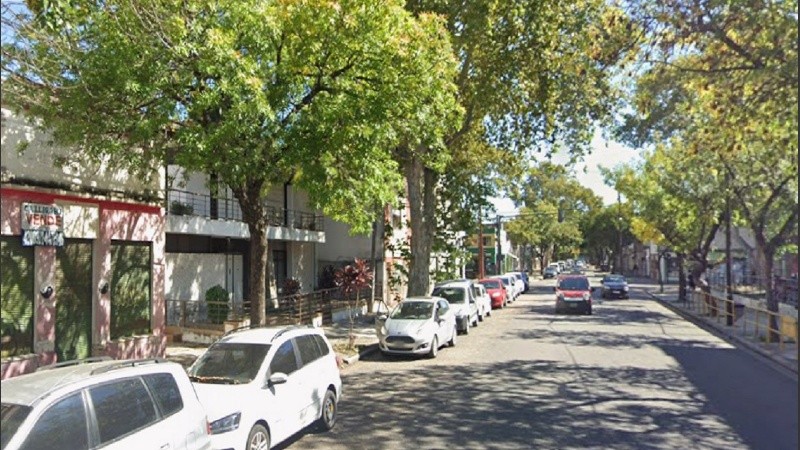 El obrero fue embestido en la zona de Entre Ríos y Uruguay, y falleció en el momento.