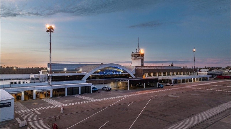 El Aeropuerto de Rosario aguarda el inicio de las obras en la pista, que debe realizar la Nación