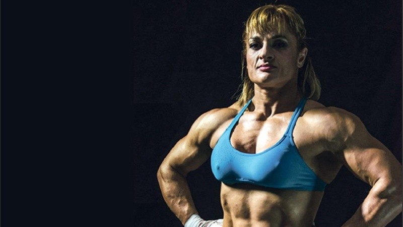 Alejandra Oliveras, de 47 años, sufrió un ACV isquémico el lunes a la mañana: está internada en el Hospital Cullen.