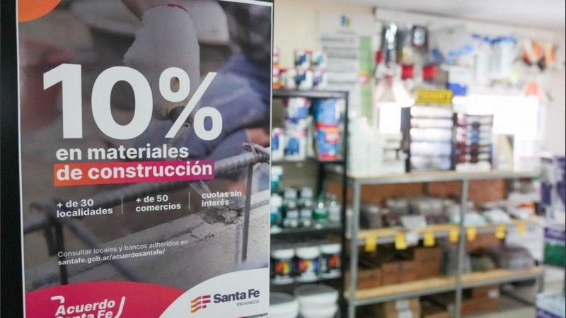 Acuerdo Santa Fe es una iniciativa del Gobierno Provincial que establece precios de referencia en productos esenciales, fomenta el consumo local y fortalece el tejido comercial y productivo.