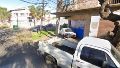 Tres delincuentes asaltaron con un cuchillo a una mujer policía: le robaron el arma y el celular