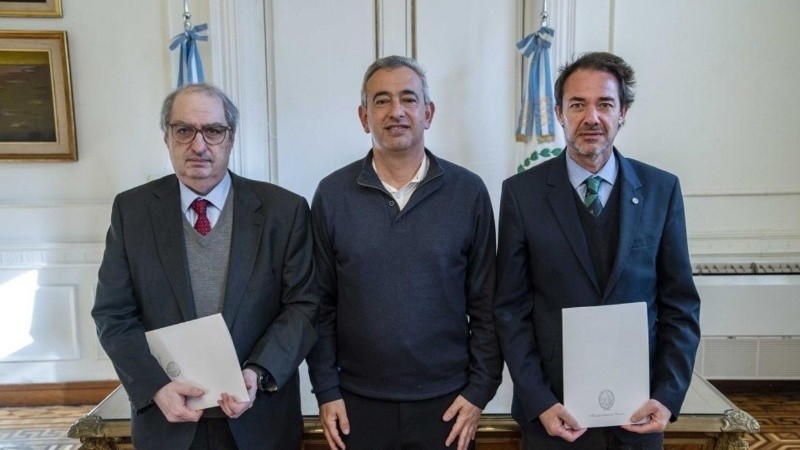 Javkin le pidió a los decanos de las facultades de Derecho un proyecto de carta orgánica. Sería para 2027.
