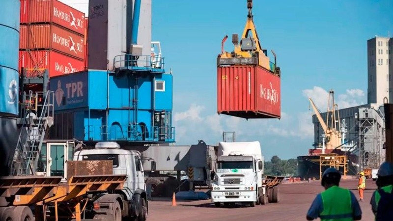 El puerto de Rosario sumó a la navieras CMA CGM y MSC.